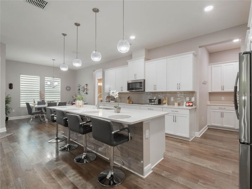 14667 Glade Hill Park Way - Kitchen Island