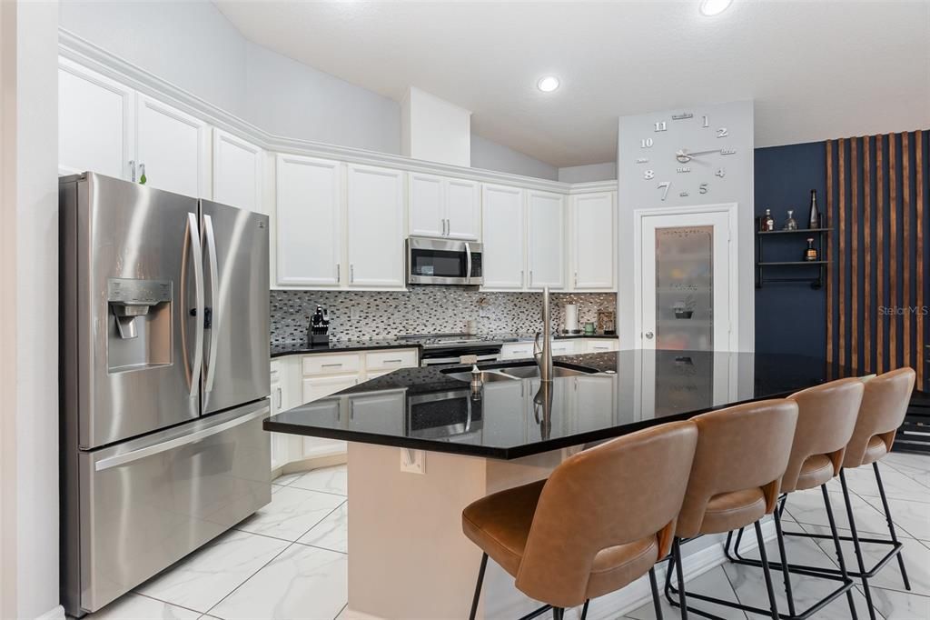 For Sale: $429,900 (3 beds, 2 baths, 1759 Square Feet)