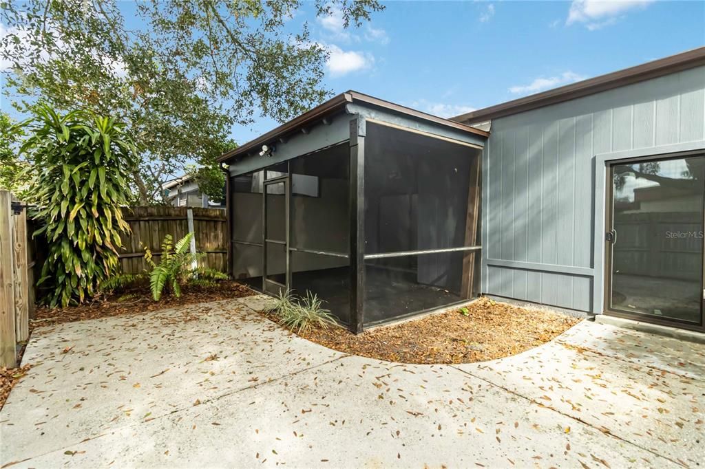 For Sale: $307,000 (3 beds, 2 baths, 1284 Square Feet)