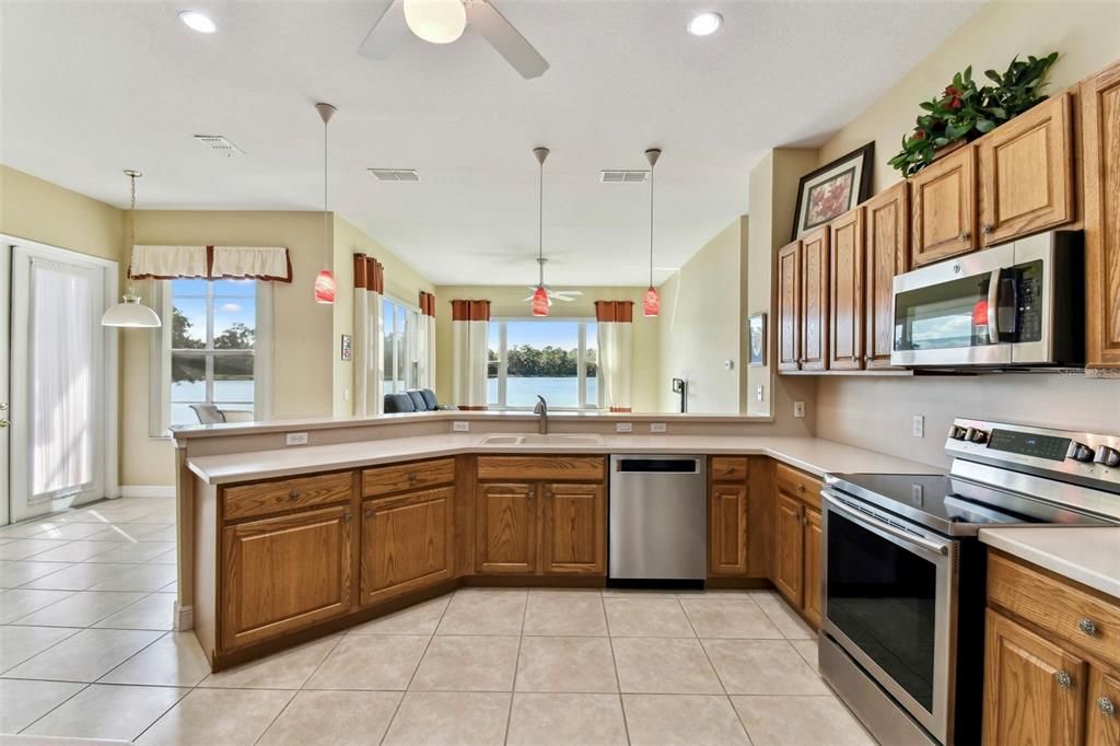 KITCHEN W/ AMAZING VIEWS!