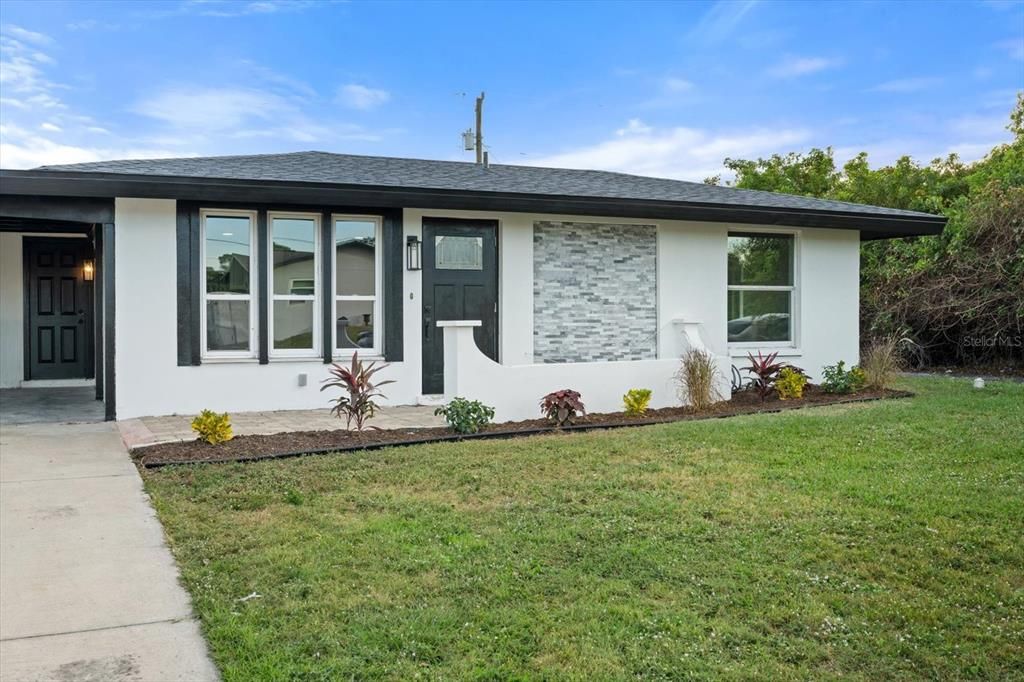 For Sale: $249,999 (3 beds, 2 baths, 1118 Square Feet)