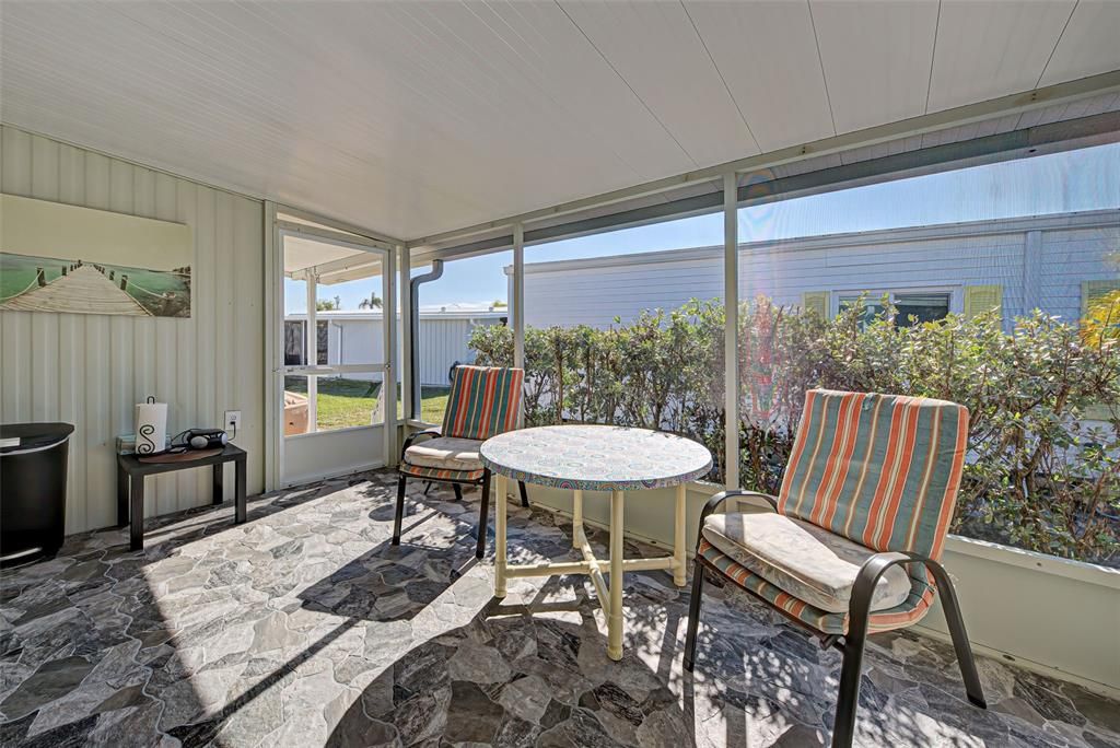 SCREENED IN PORCH -ALFRESCO DINING