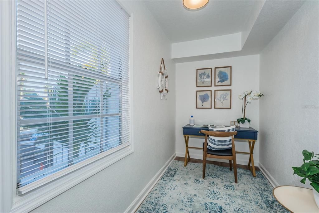 Active With Contract: $4,250 (1 beds, 1 baths, 823 Square Feet)