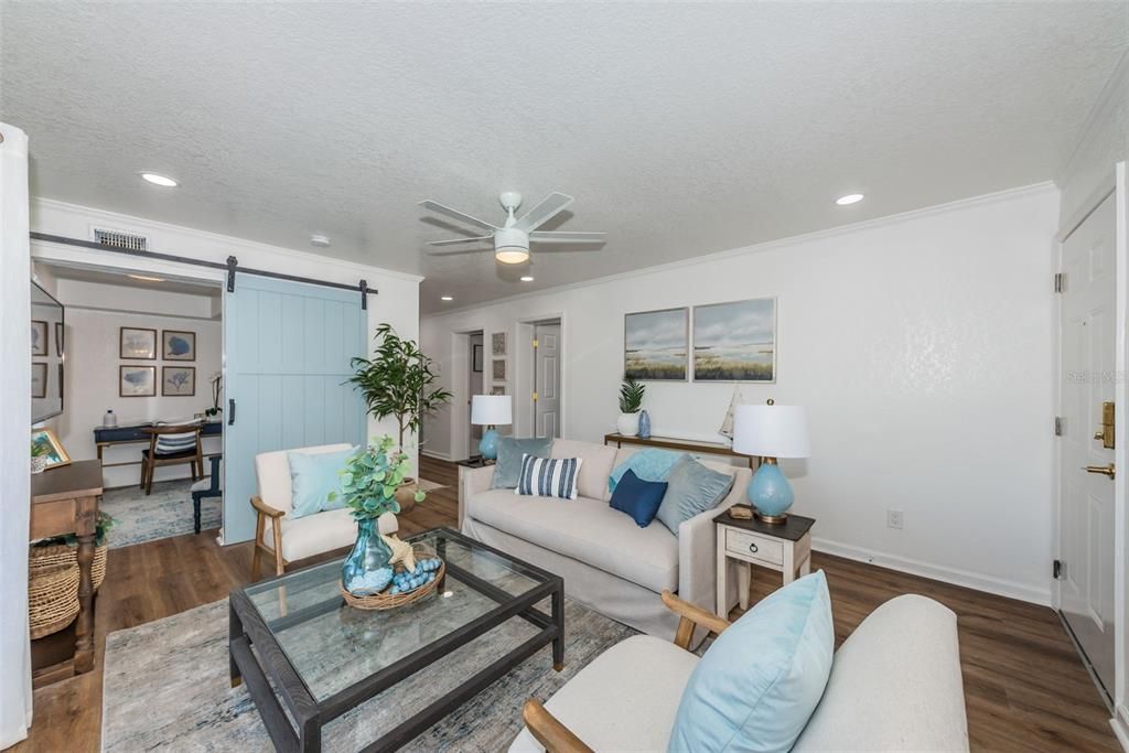 Active With Contract: $4,250 (1 beds, 1 baths, 823 Square Feet)