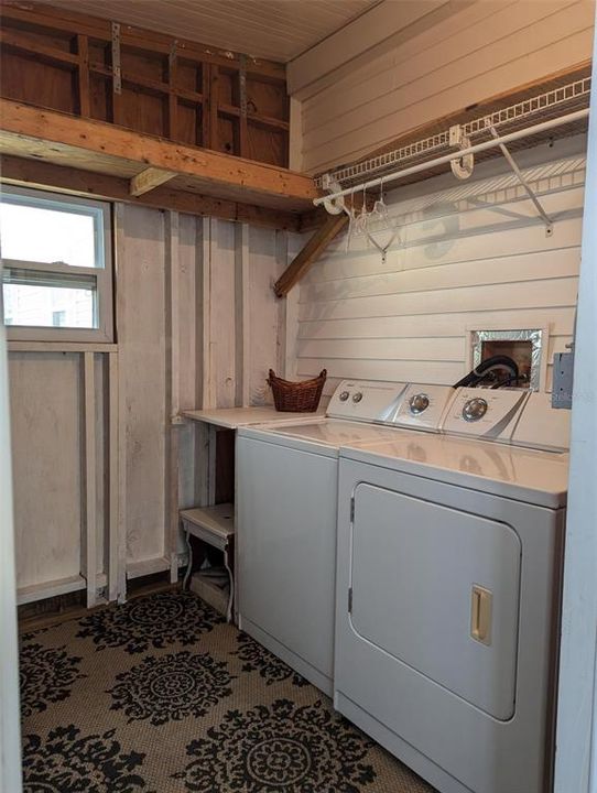 1044 Laundry room just off the fully enclosed lanai