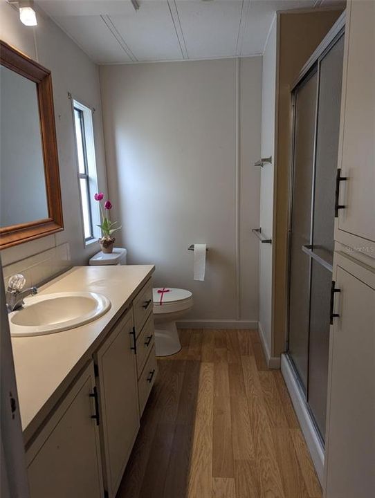 1044 primary bath with walk in shower