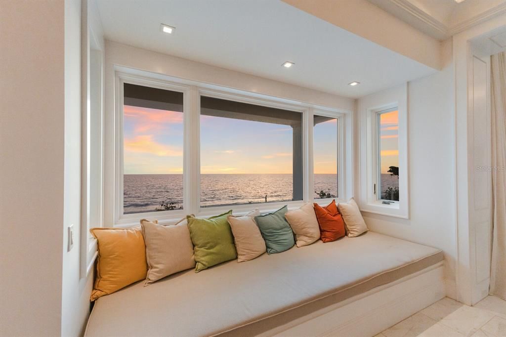 En Venta: $12,850,000 (5 camas, 4 baños, 4342 Pies cuadrados)