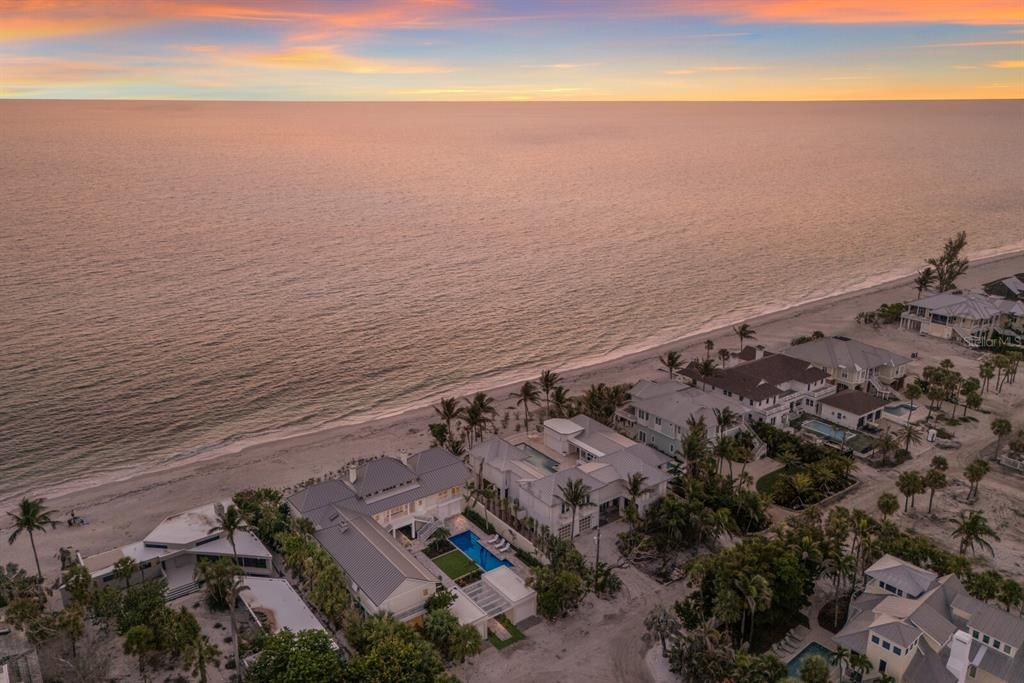 En Venta: $12,850,000 (5 camas, 4 baños, 4342 Pies cuadrados)