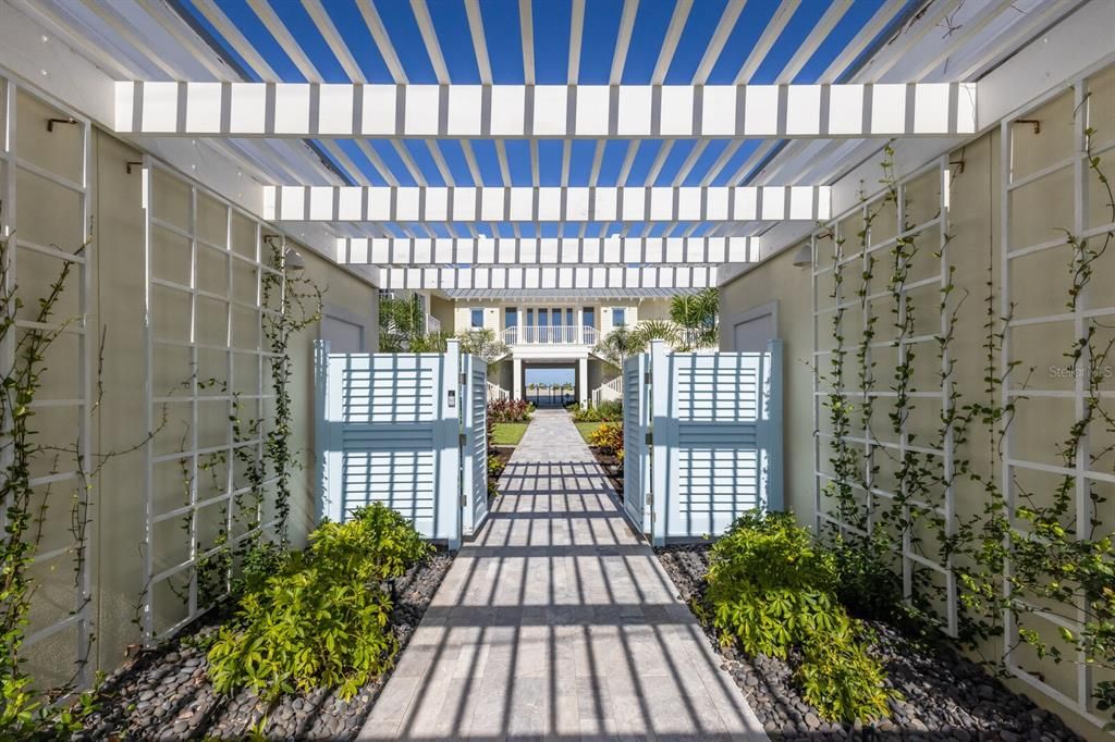 En Venta: $12,850,000 (5 camas, 4 baños, 4342 Pies cuadrados)