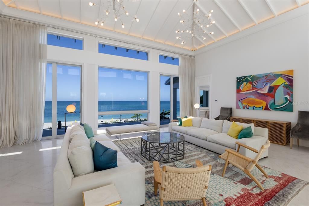 En Venta: $12,850,000 (5 camas, 4 baños, 4342 Pies cuadrados)