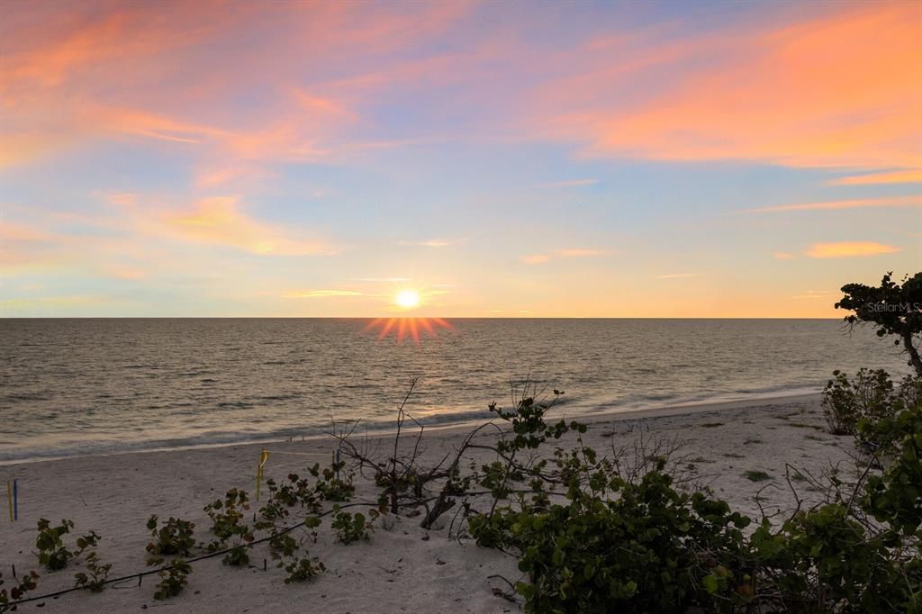 En Venta: $12,850,000 (5 camas, 4 baños, 4342 Pies cuadrados)