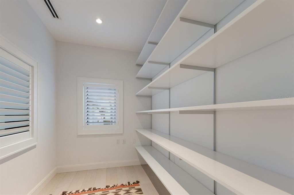 En Venta: $12,850,000 (5 camas, 4 baños, 4342 Pies cuadrados)