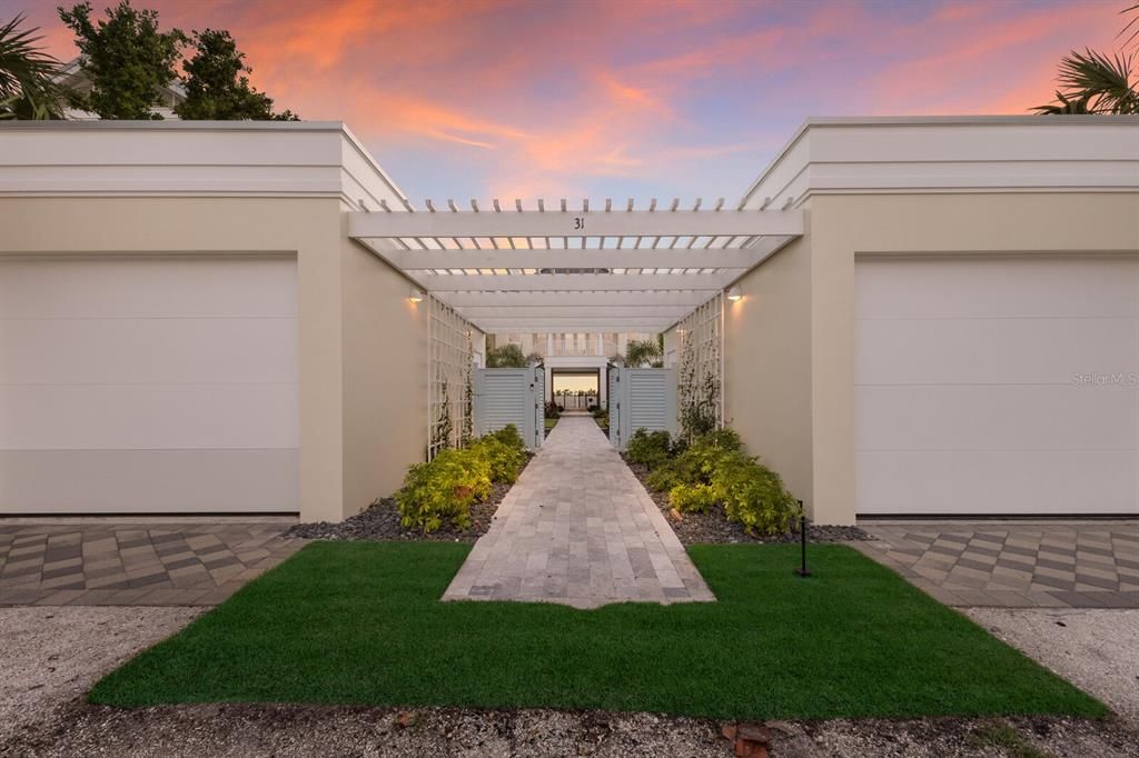 En Venta: $12,850,000 (5 camas, 4 baños, 4342 Pies cuadrados)