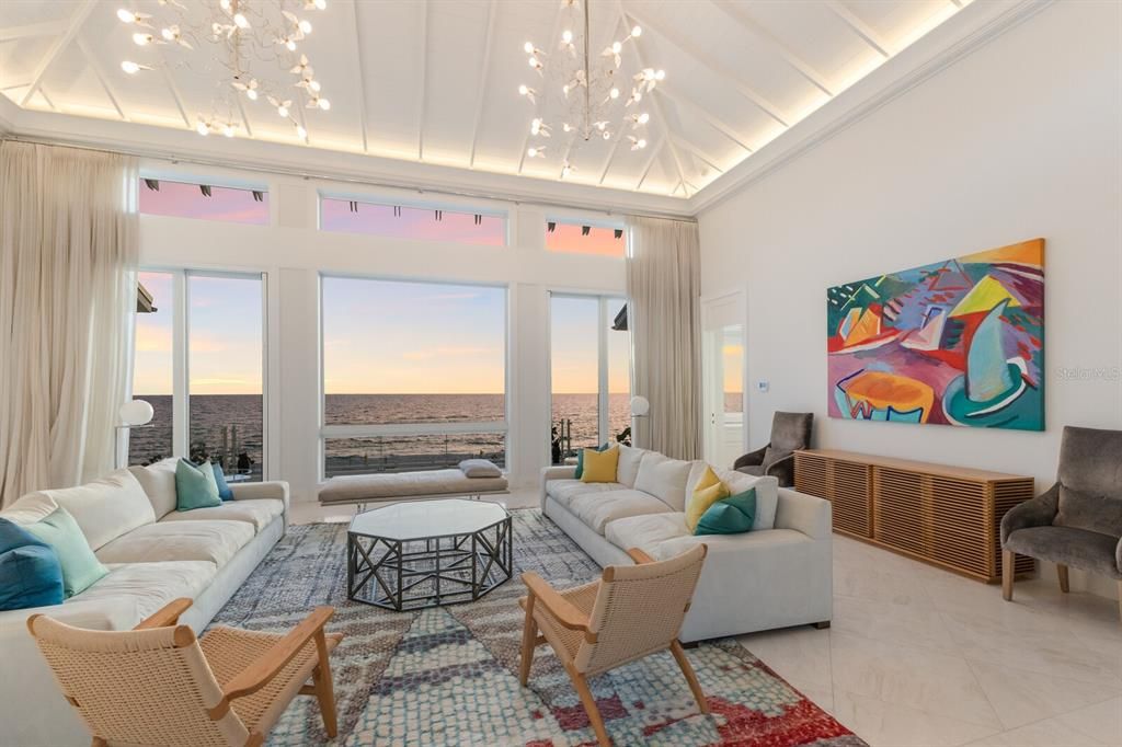 En Venta: $12,850,000 (5 camas, 4 baños, 4342 Pies cuadrados)