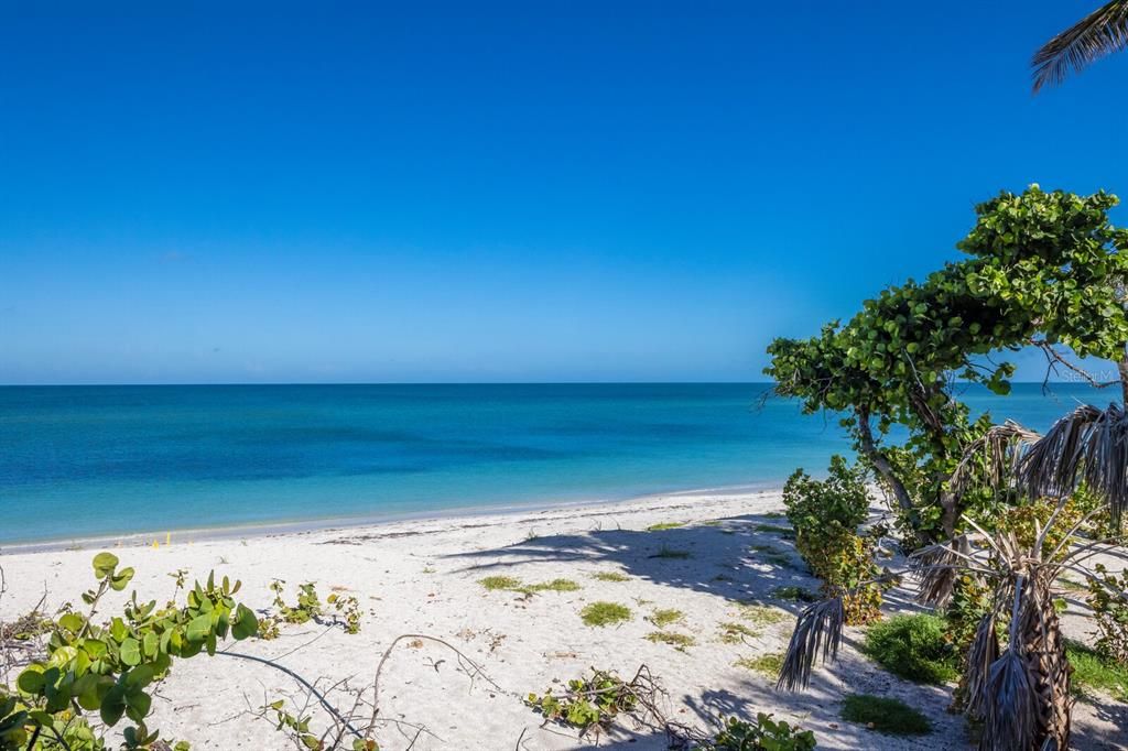 En Venta: $12,850,000 (5 camas, 4 baños, 4342 Pies cuadrados)