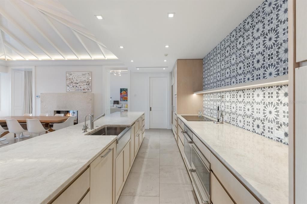 En Venta: $12,850,000 (5 camas, 4 baños, 4342 Pies cuadrados)