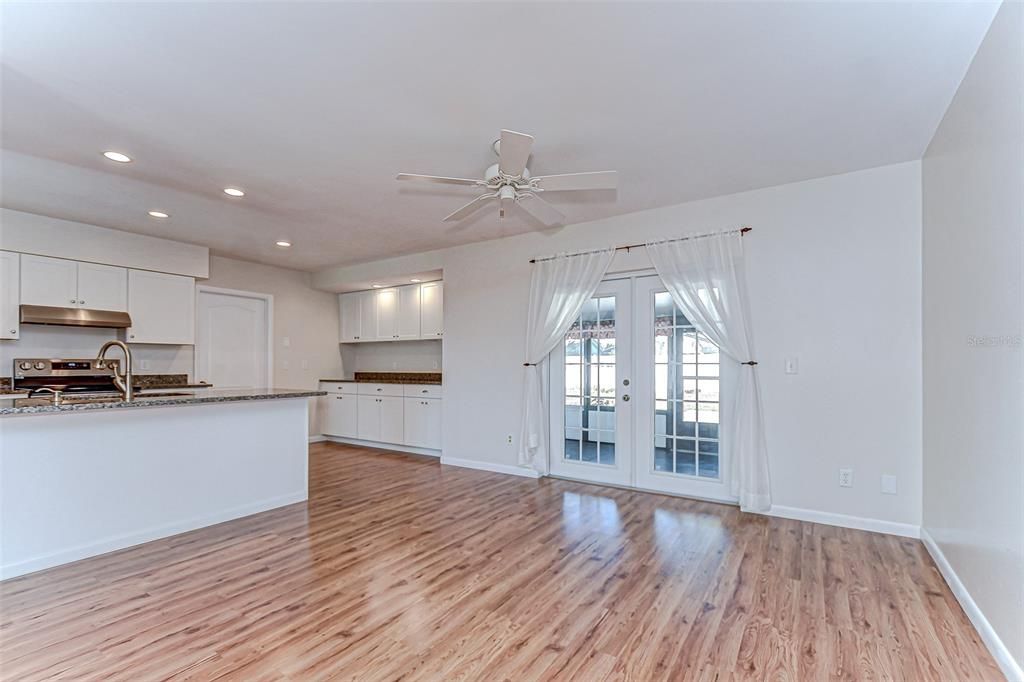 Kitchen Dining Area