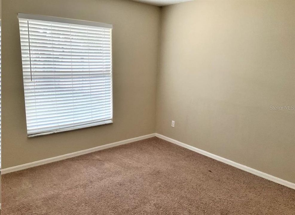 For Rent: $1,750 (3 beds, 2 baths, 2112 Square Feet)