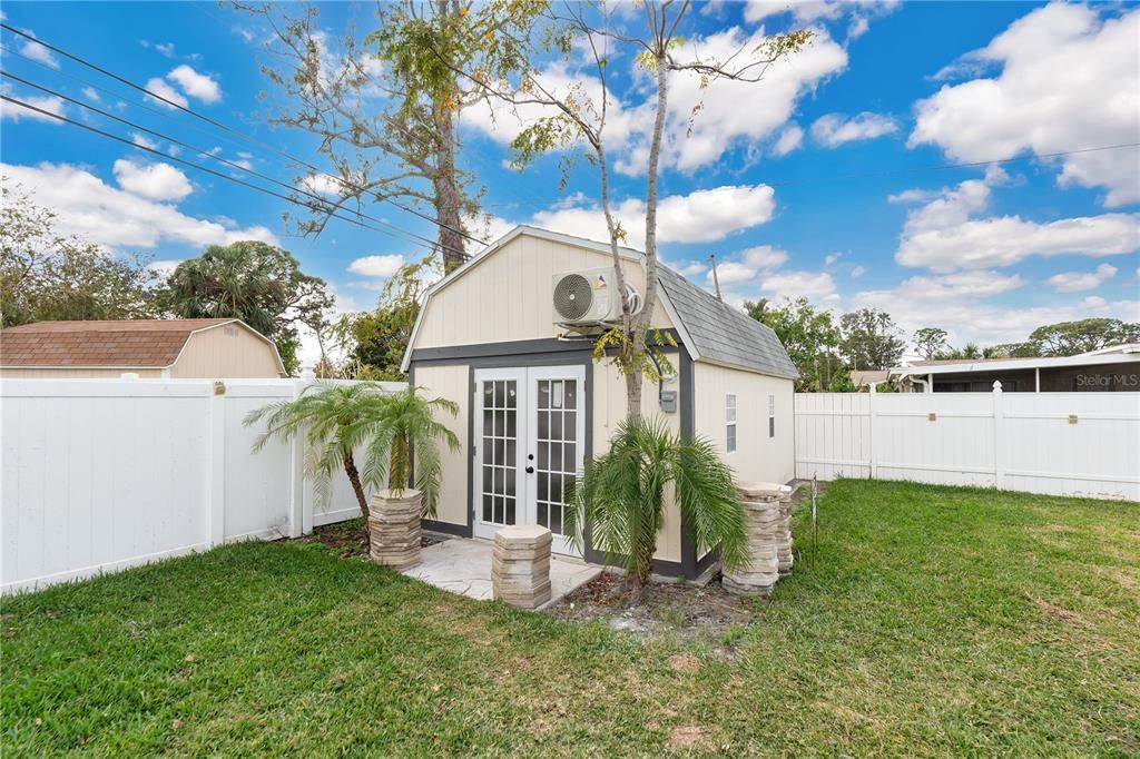 For Sale: $620,000 (5 beds, 2 baths, 1661 Square Feet)