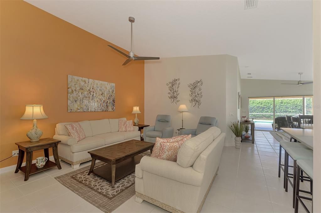 For Sale: $539,900 (2 beds, 2 baths, 1534 Square Feet)