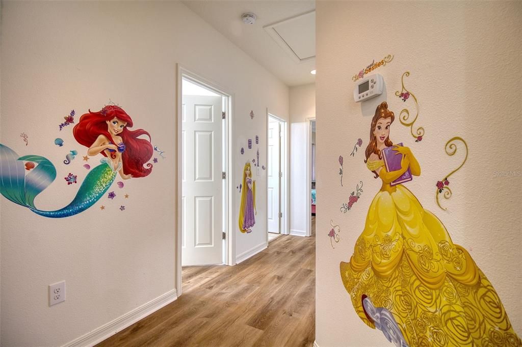 Hallway w/Princesses