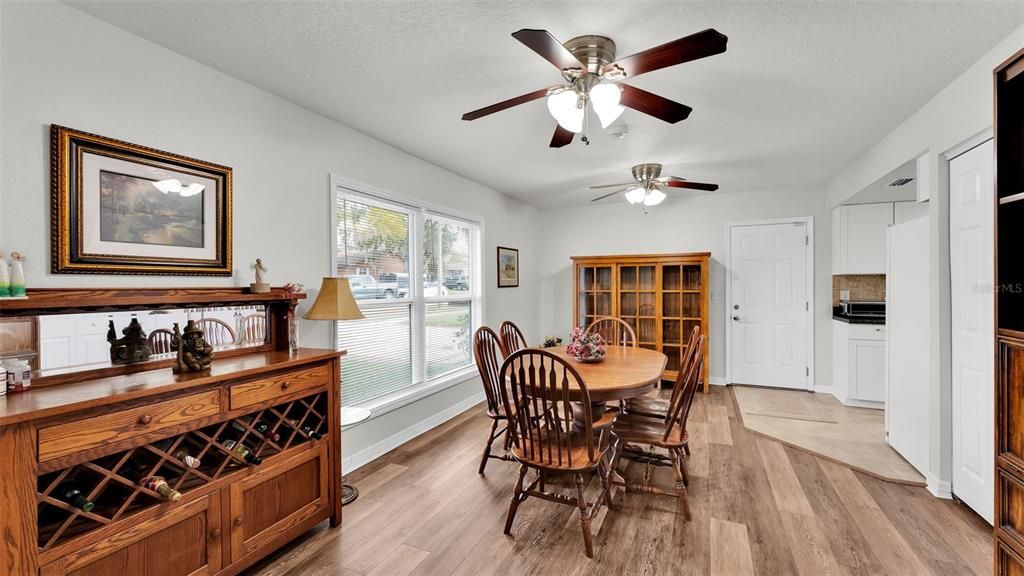 Formal Dining (First room to left of entryway)