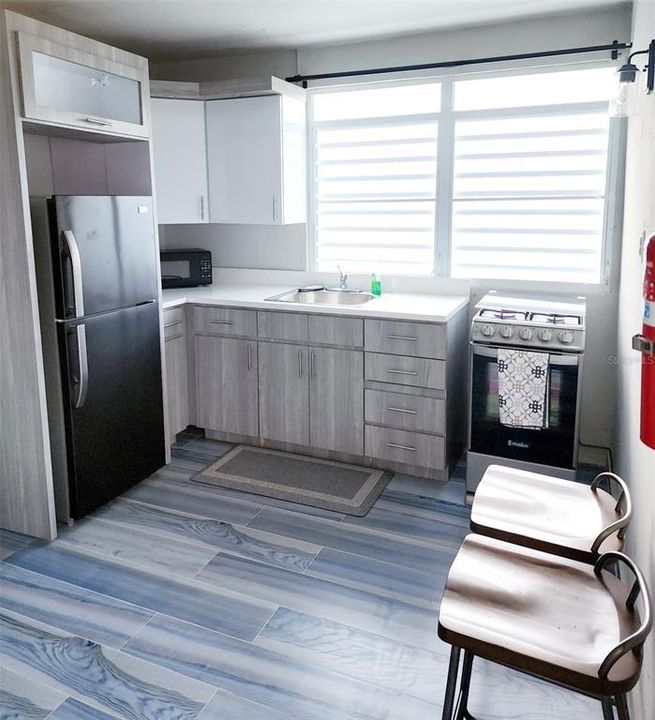 待售: $469,000 (3 贝兹, 3 浴室, 2200 平方英尺)