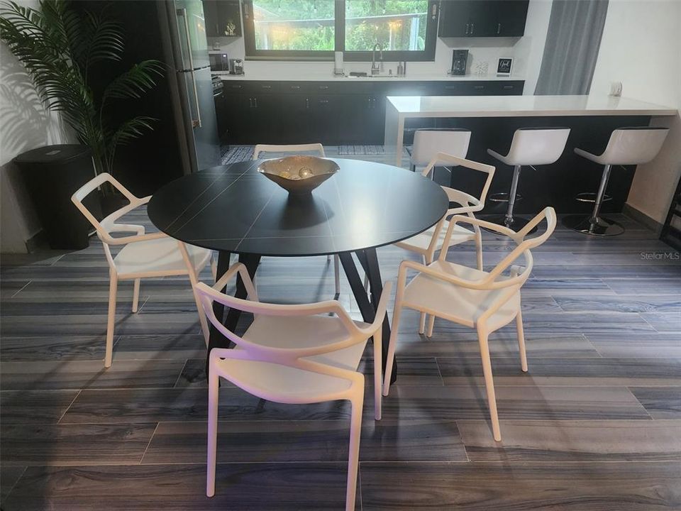 待售: $469,000 (3 贝兹, 3 浴室, 2200 平方英尺)