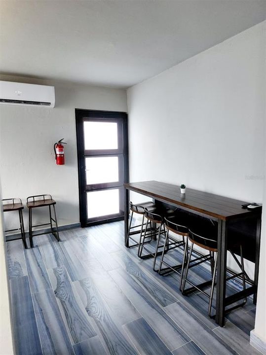 待售: $469,000 (3 贝兹, 3 浴室, 2200 平方英尺)