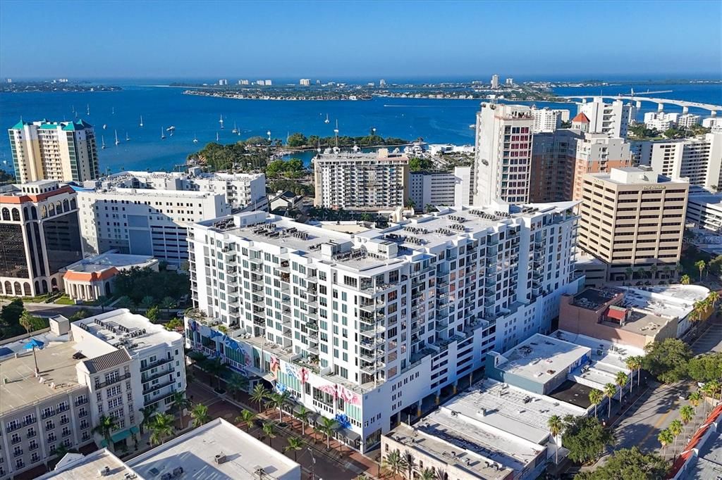 For Sale: $1,574,900 (2 beds, 2 baths, 1610 Square Feet)