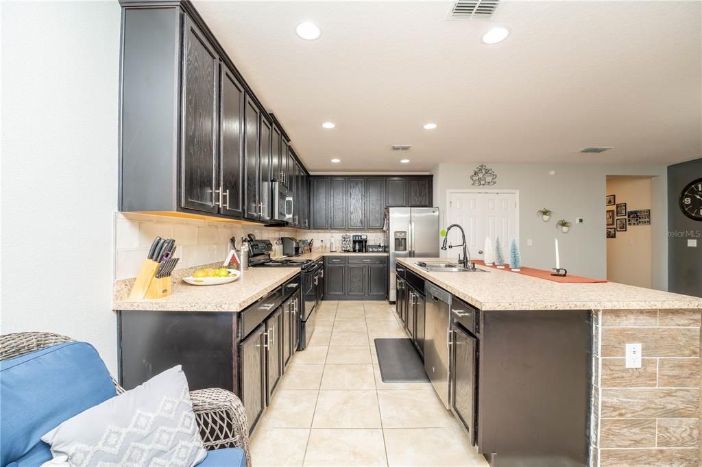 For Sale: $379,900 (4 beds, 2 baths, 2110 Square Feet)