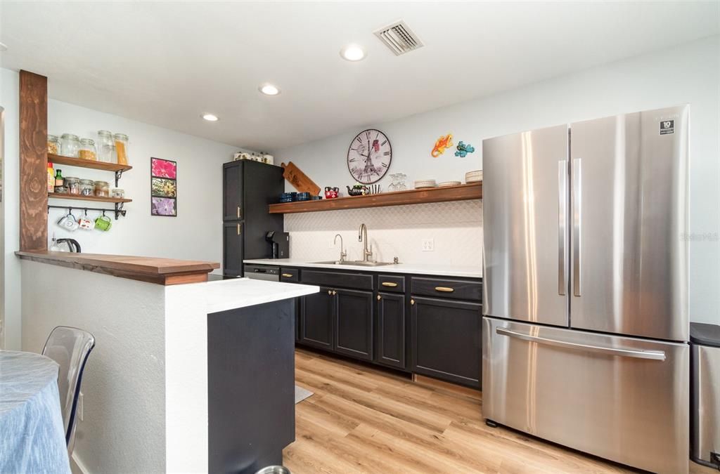 For Sale: $325,000 (3 beds, 2 baths, 1344 Square Feet)