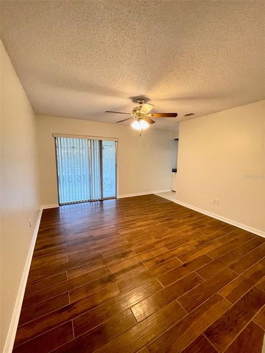 For Rent: $2,150 (3 beds, 2 baths, 1321 Square Feet)