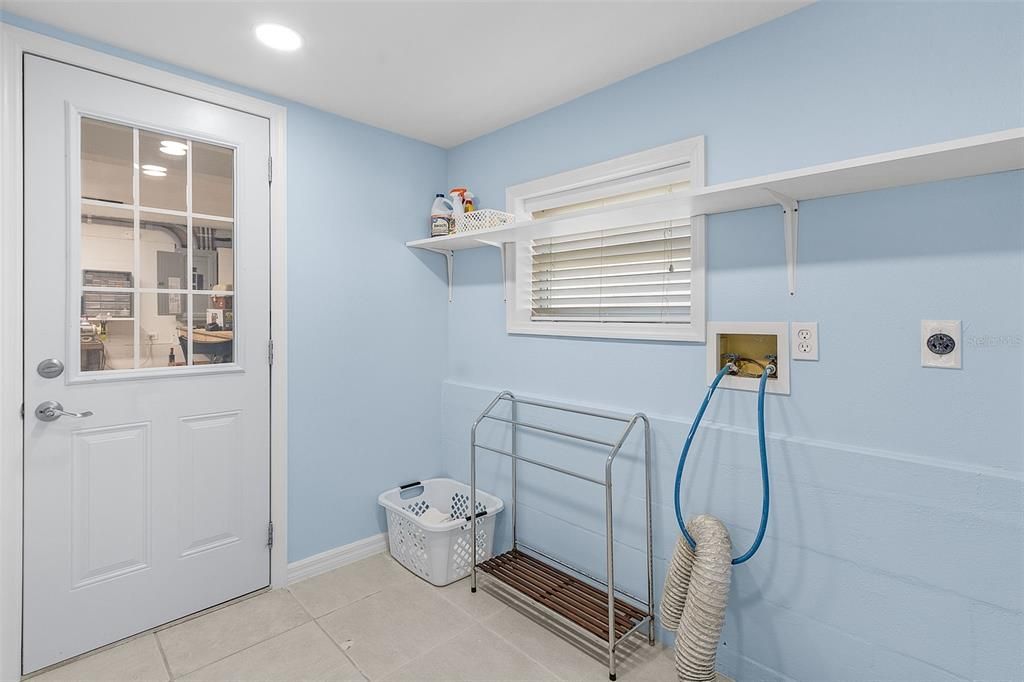 待售: $899,000 (3 贝兹, 2 浴室, 2192 平方英尺)