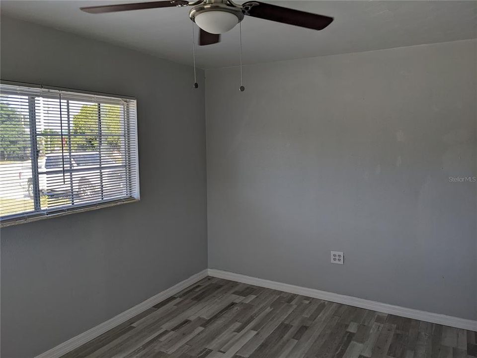 For Sale: $259,000 (4 beds, 1 baths, 1310 Square Feet)