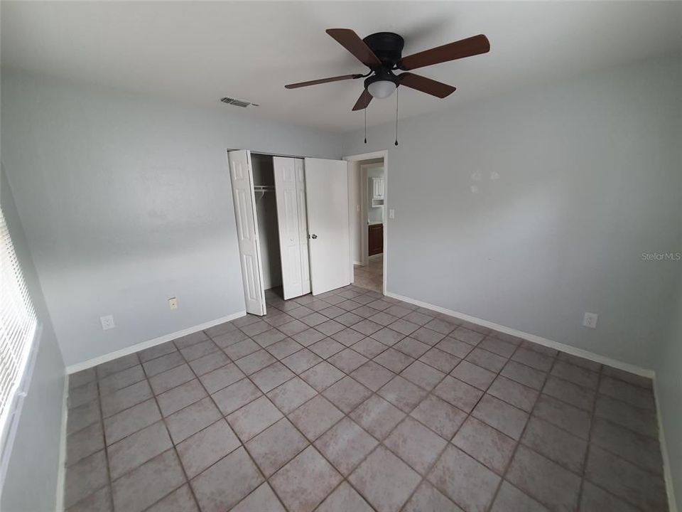 For Rent: $2,350 (3 beds, 1 baths, 960 Square Feet)