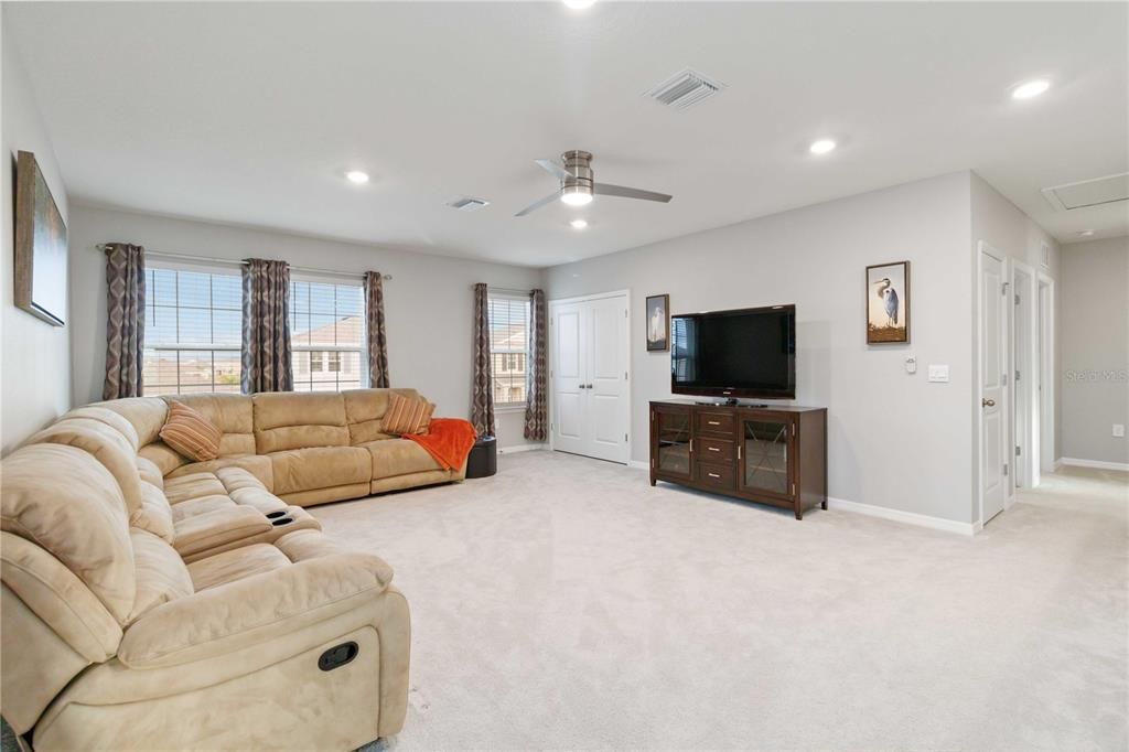 Huge Bonus room upstairs!  Black out curtians and a closet for extra storage.