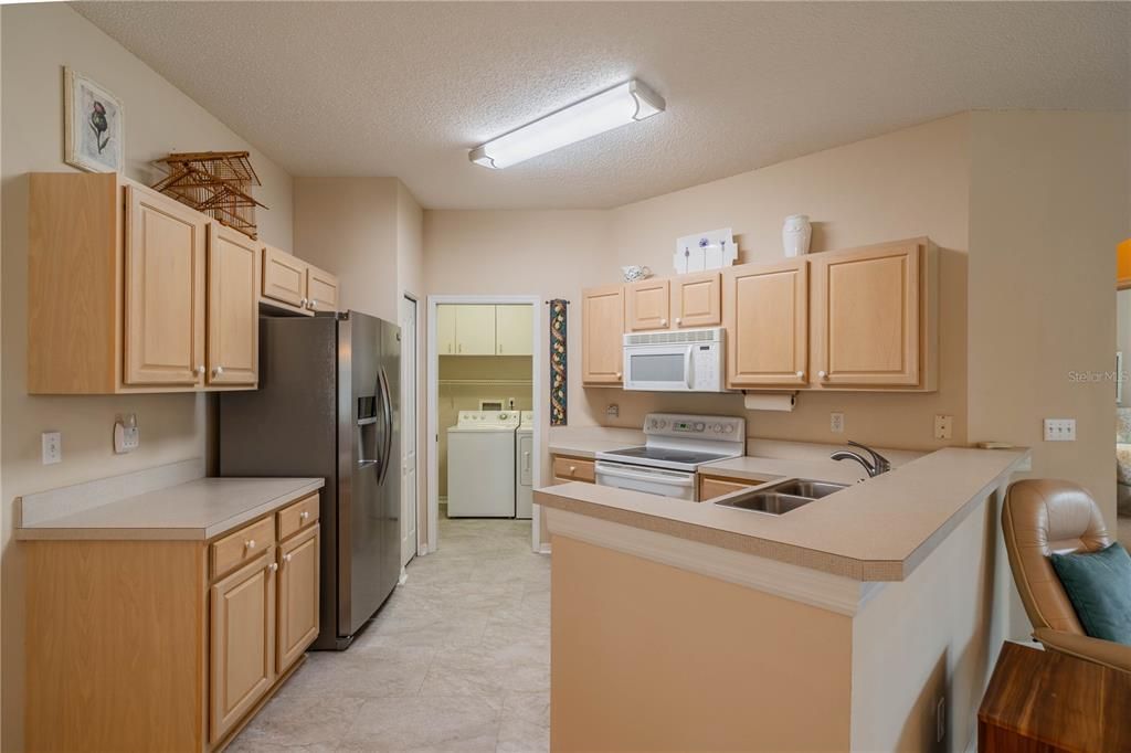 For Sale: $294,000 (2 beds, 2 baths, 1194 Square Feet)