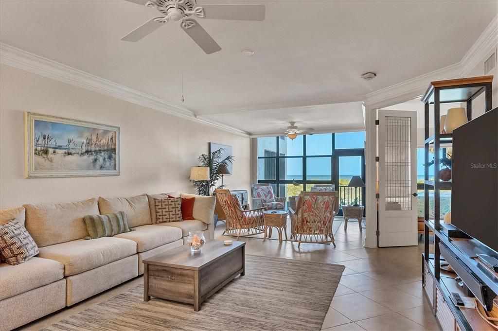 For Sale: $1,550,000 (2 beds, 2 baths, 1418 Square Feet)