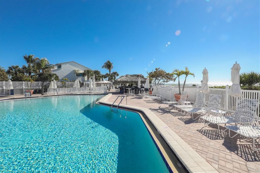 For Sale: $1,550,000 (2 beds, 2 baths, 1418 Square Feet)