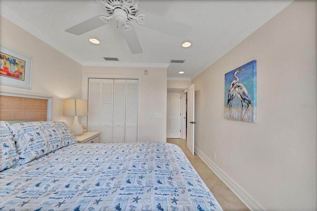 For Sale: $1,550,000 (2 beds, 2 baths, 1418 Square Feet)