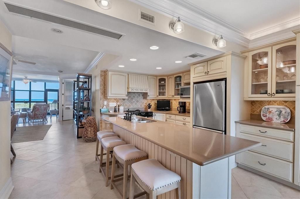For Sale: $1,550,000 (2 beds, 2 baths, 1418 Square Feet)