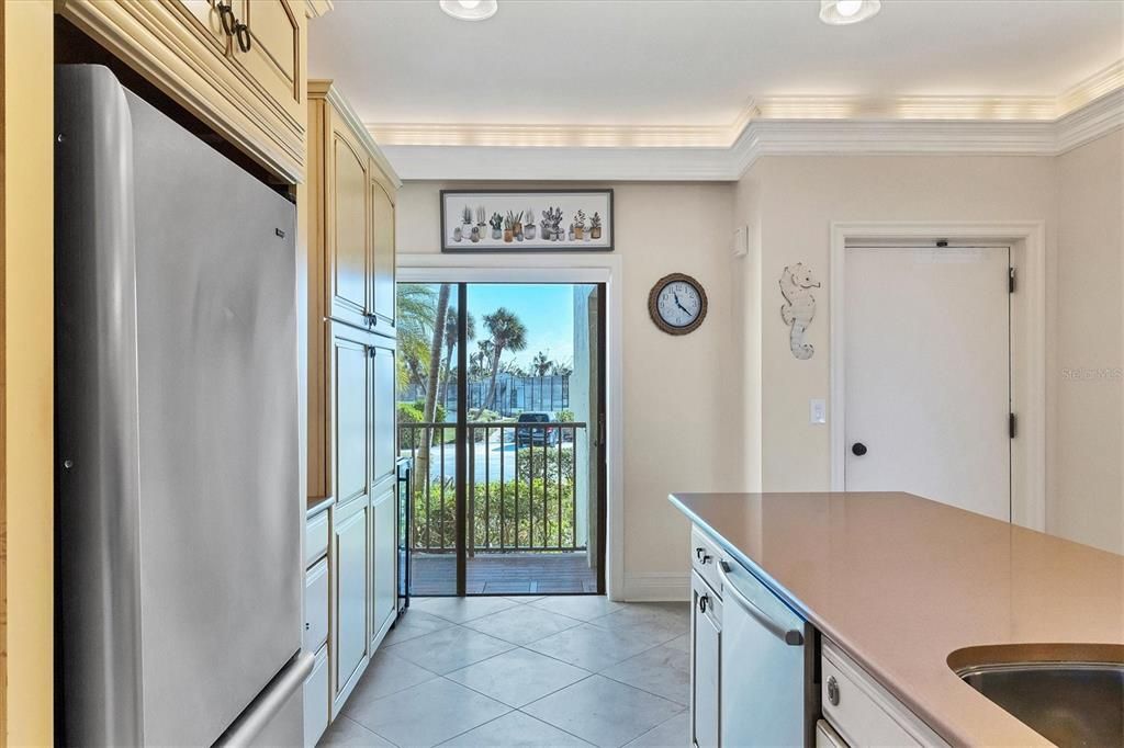 For Sale: $1,550,000 (2 beds, 2 baths, 1418 Square Feet)