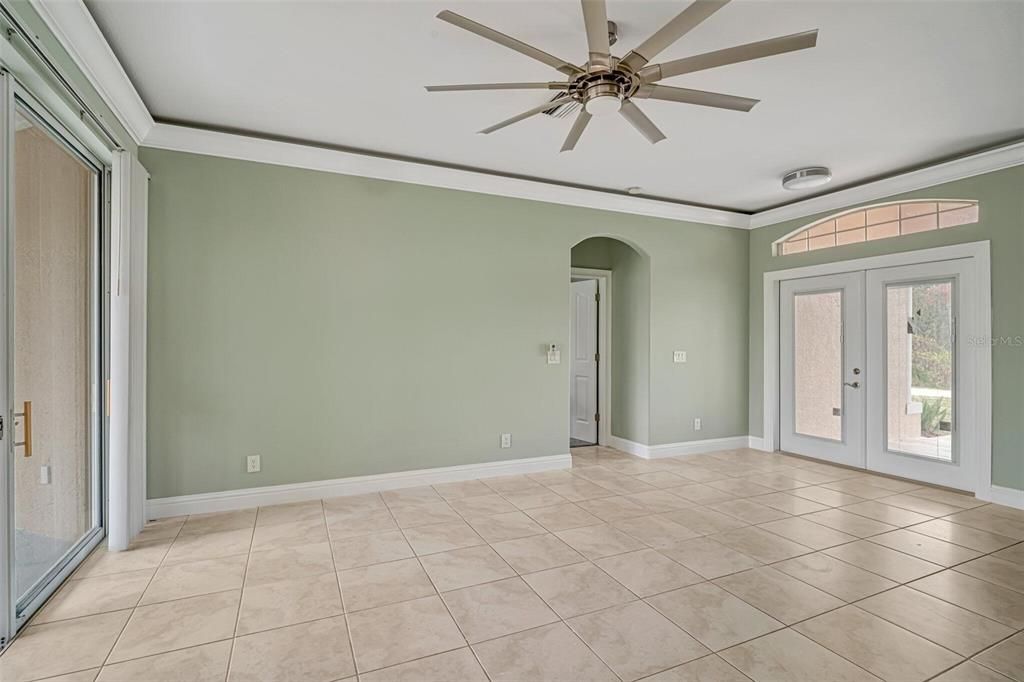 For Sale: $341,900 (3 beds, 2 baths, 1920 Square Feet)