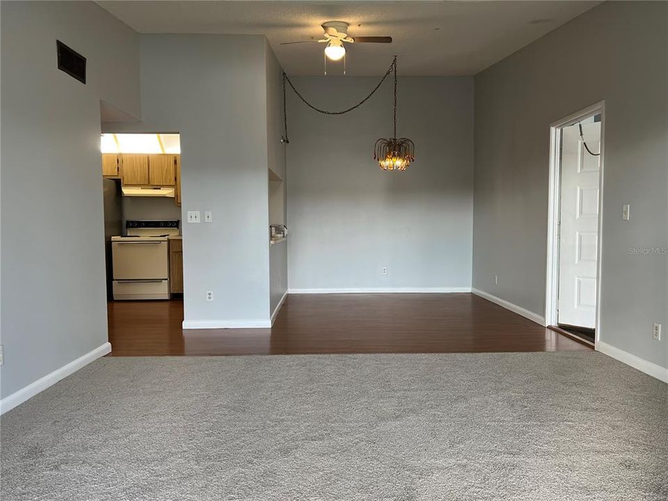 For Rent: $1,600 (2 beds, 2 baths, 1064 Square Feet)