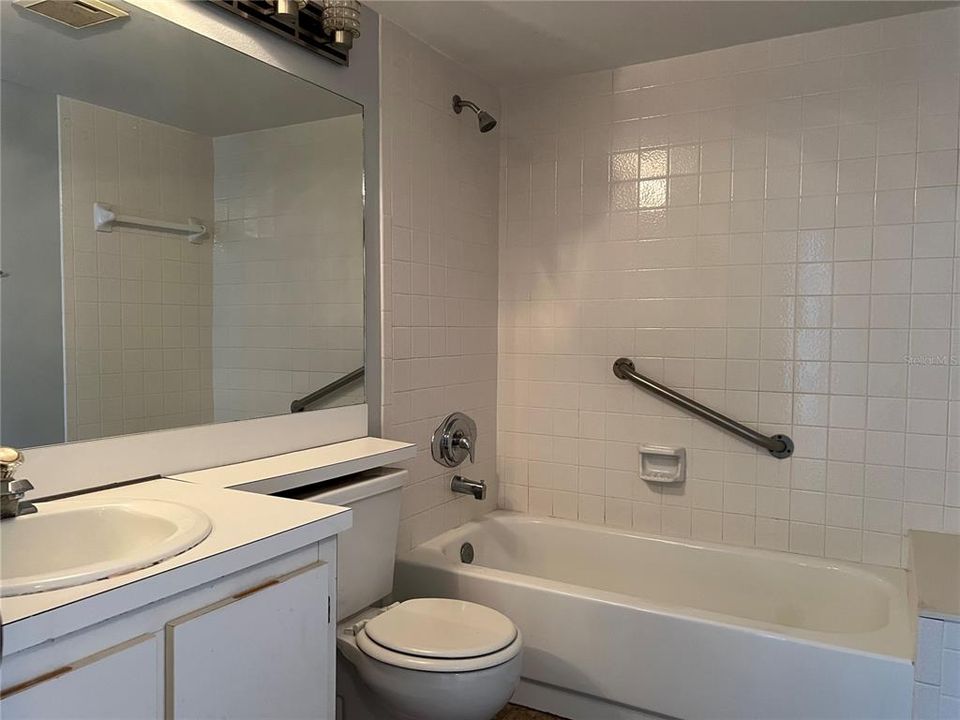 For Rent: $1,600 (2 beds, 2 baths, 1064 Square Feet)