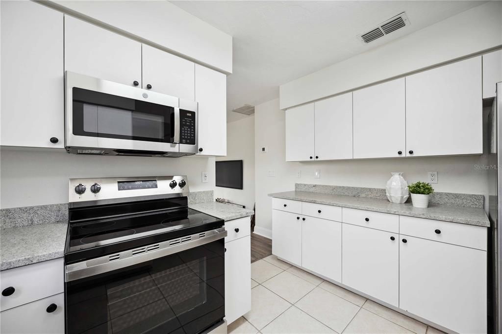 For Sale: $394,500 (3 beds, 2 baths, 1608 Square Feet)