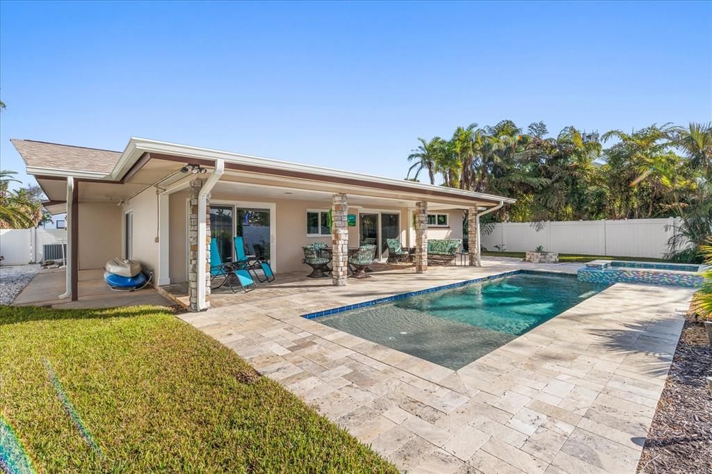 Fantastic pool and spa in a large yard