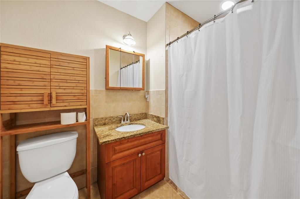 For Rent: $2,200 (2 beds, 2 baths, 1421 Square Feet)