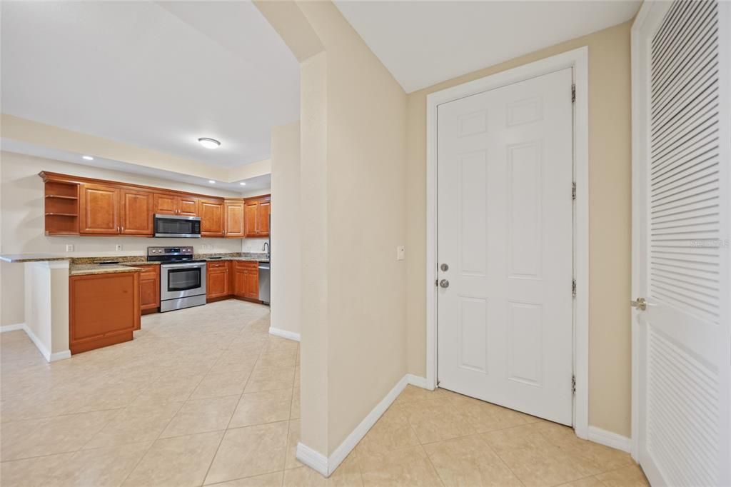 For Rent: $2,200 (2 beds, 2 baths, 1421 Square Feet)